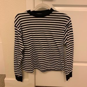 Brandy Melville black and white long sleeve top